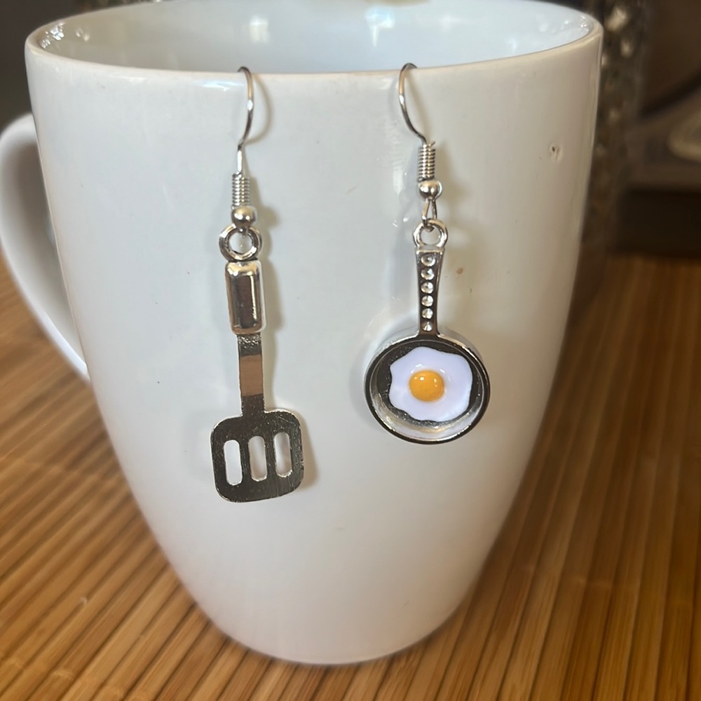Spatula & fried Egg  Drop Earrings